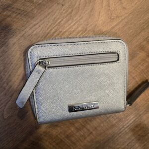 NEW Nine West Womens Silver Zip Around Wallet Sparkle Bow Accent